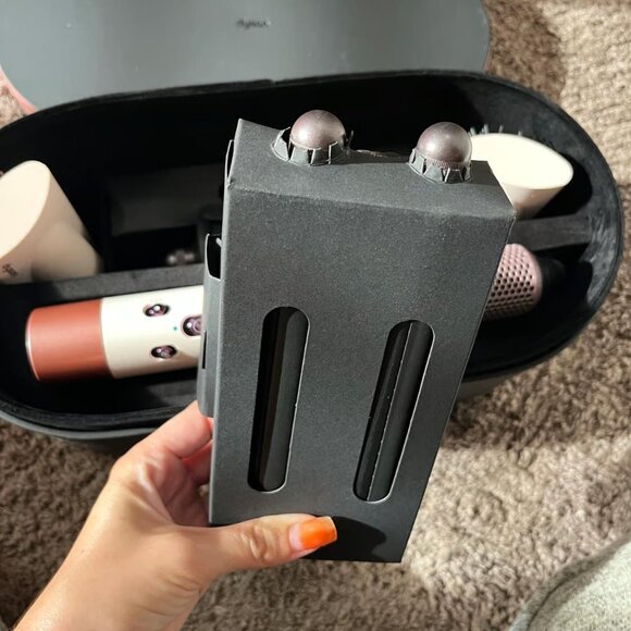 Limited Edition Ceramic Pink and Rose Gold Dyson Airwrap Multi-Styler - Picture 6 of 9